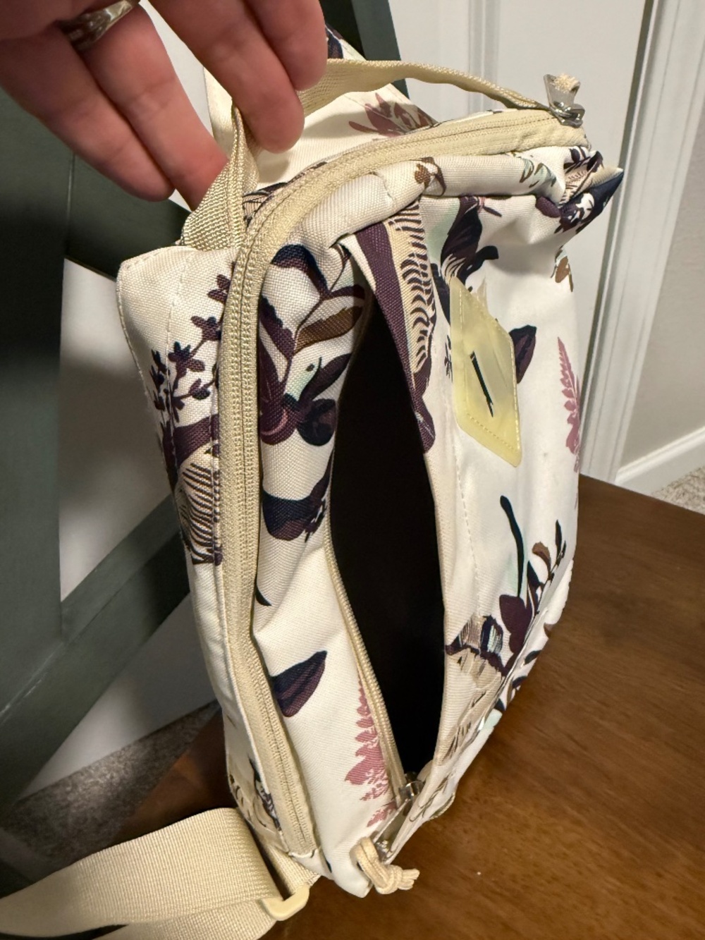 The North Face Crossbody Bag - Picture 2 of 5
